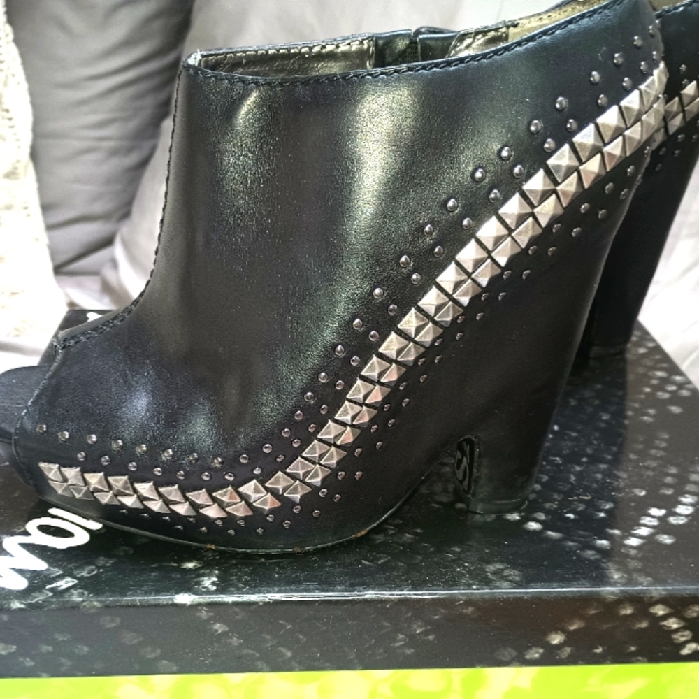 Sam Edelman Studded Leather Shoes Sz7